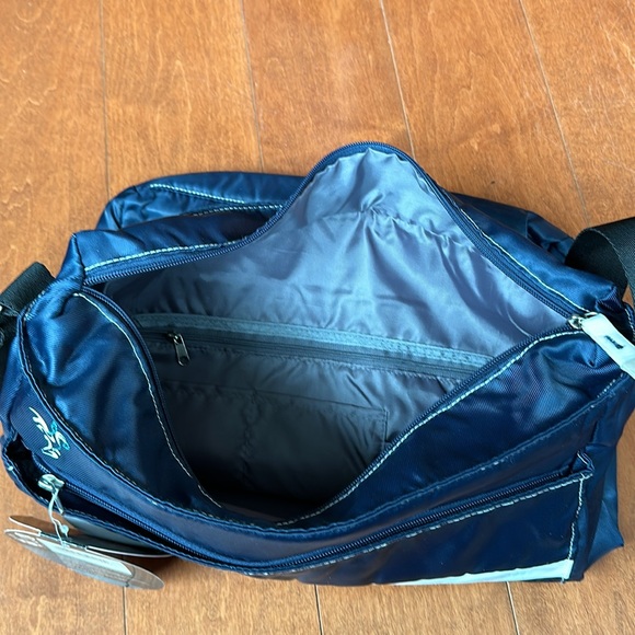 3 for $30 💖 Wilson Tennis or Pickleball Tote Bag Navy with Adjustable Straps - Picture 8 of 13